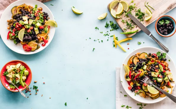 De la cuisine ayurvédique dans les cantines